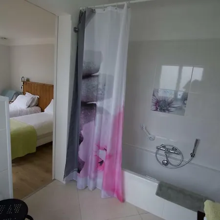 Au Jardin Saint Laurent לינה וארוחת בוקר או